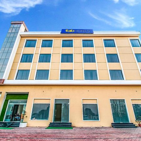 Fabhotel Amrit Greens Indore Airport Esterno foto