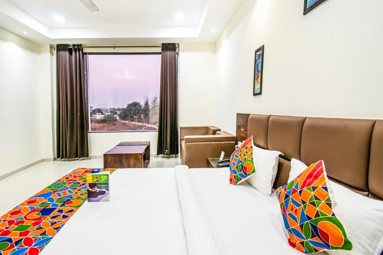 Fabhotel Amrit Greens Indore Airport Esterno foto