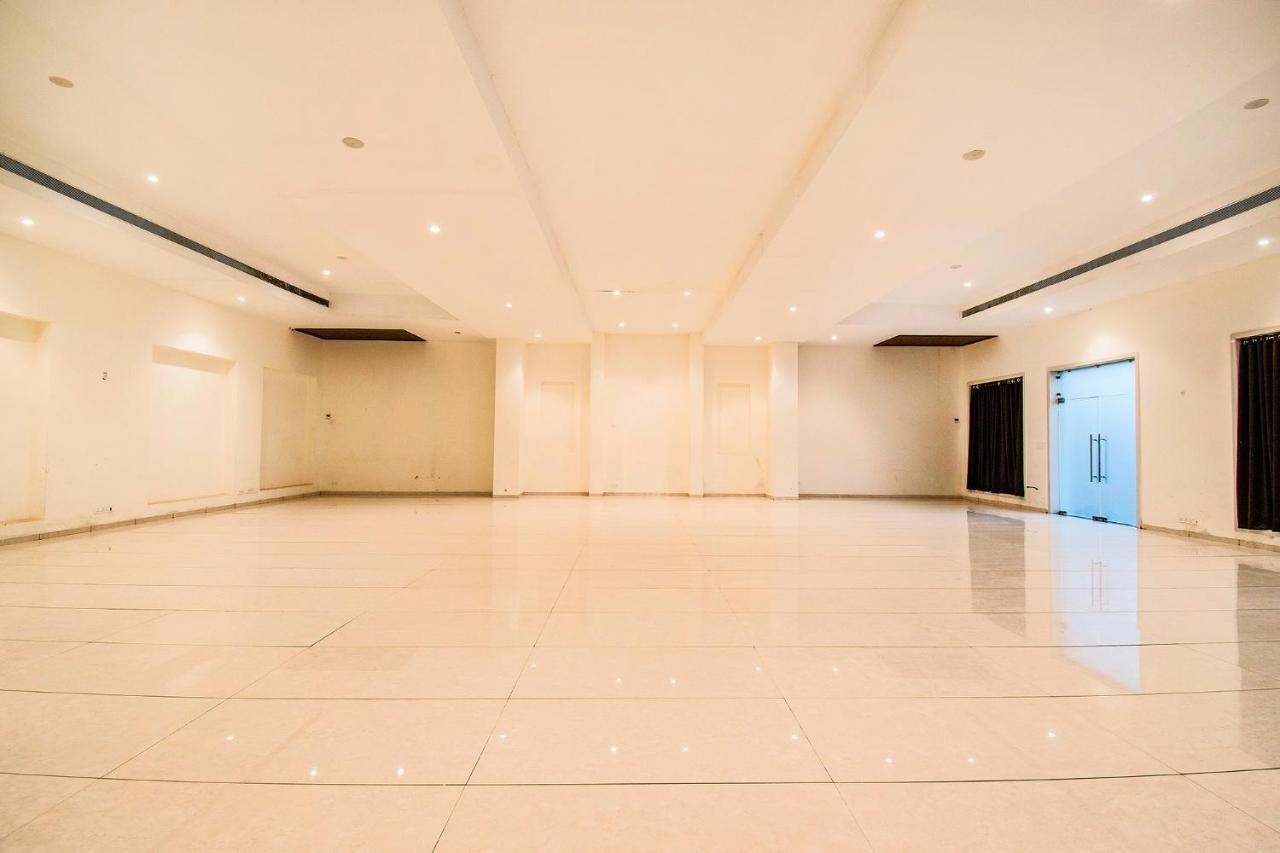 Fabhotel Amrit Greens Indore Airport Esterno foto