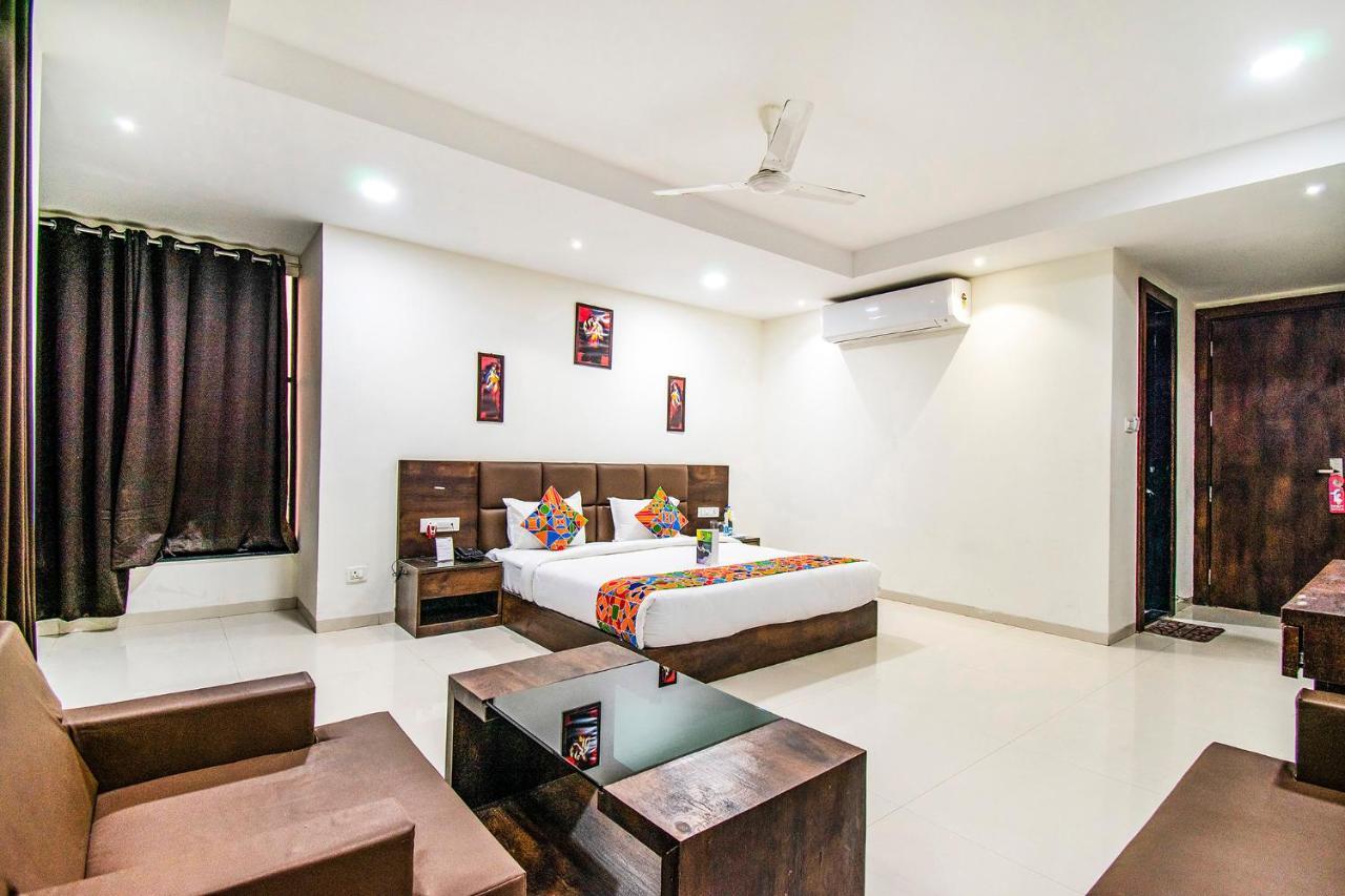 Fabhotel Amrit Greens Indore Airport Esterno foto