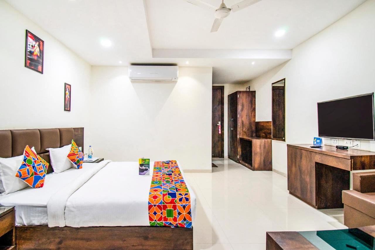 Fabhotel Amrit Greens Indore Airport Esterno foto